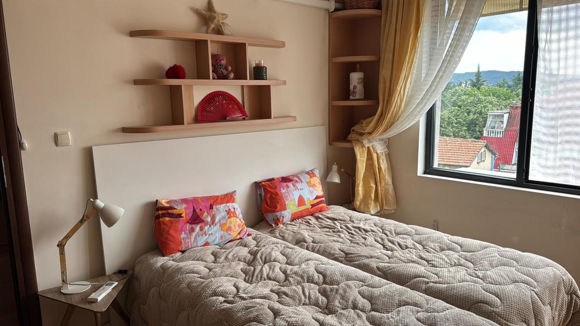 Downtown Central Apartment With Working Kitchen, City Views & Free Parking Kazanlak Luaran gambar
