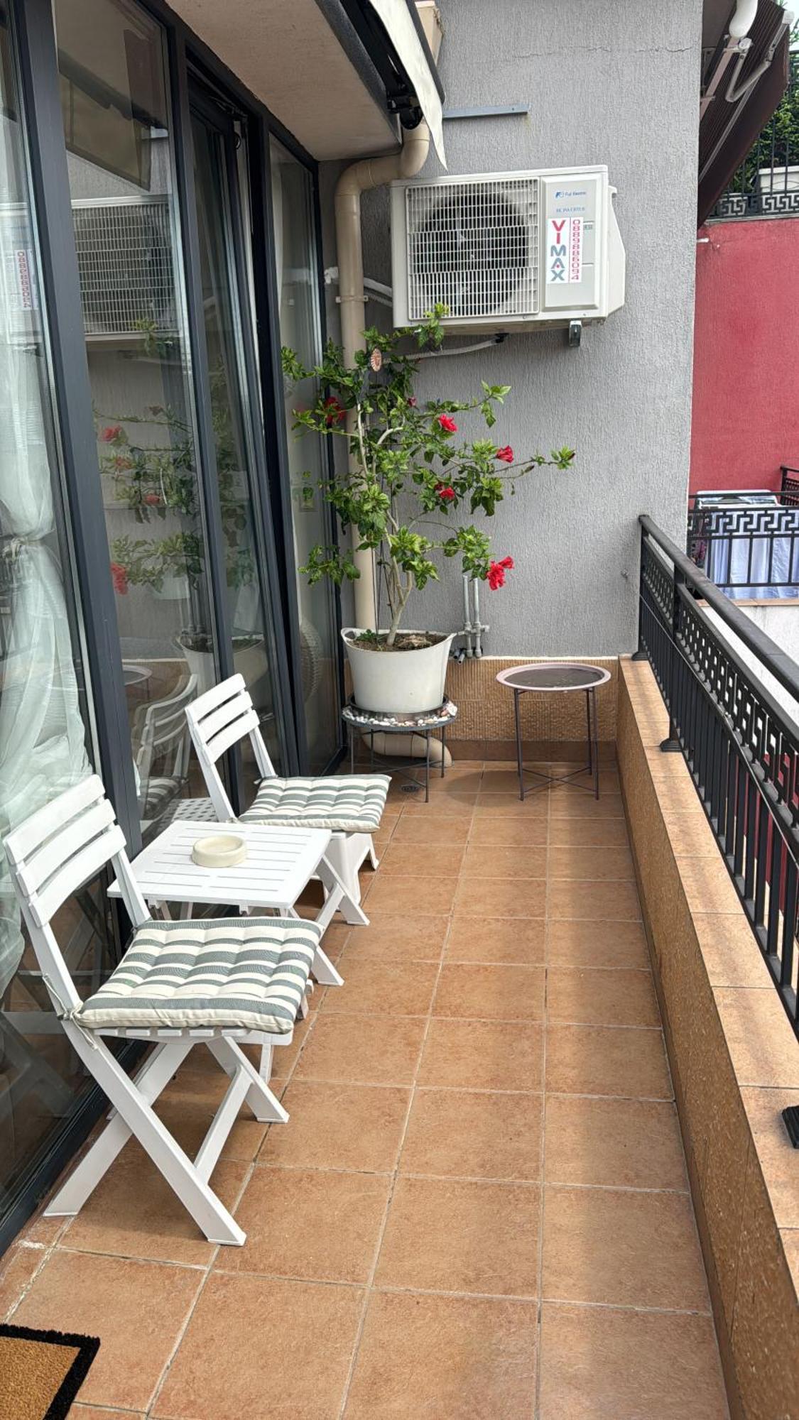 Downtown Central Apartment With Working Kitchen, City Views & Free Parking Kazanlak Luaran gambar