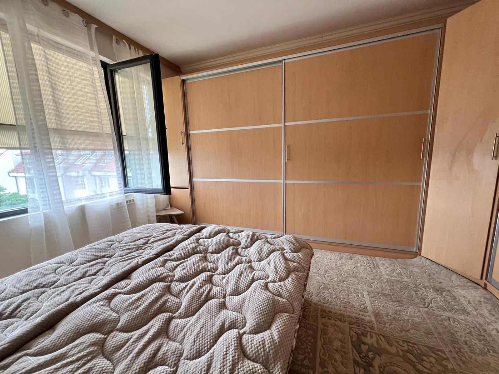 Downtown Central Apartment With Working Kitchen, City Views & Free Parking Kazanlak Luaran gambar