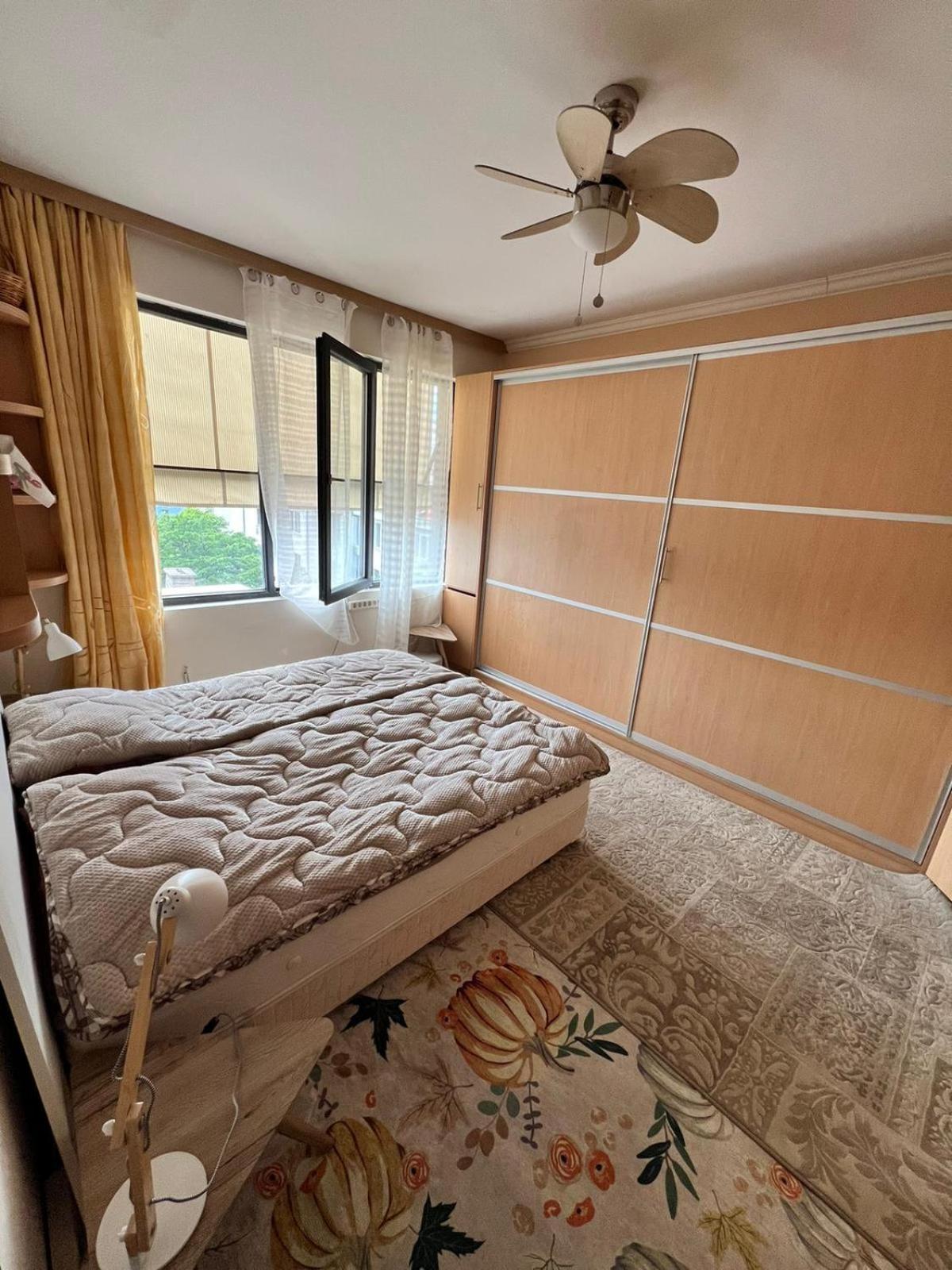 Downtown Central Apartment With Working Kitchen, City Views & Free Parking Kazanlak Luaran gambar
