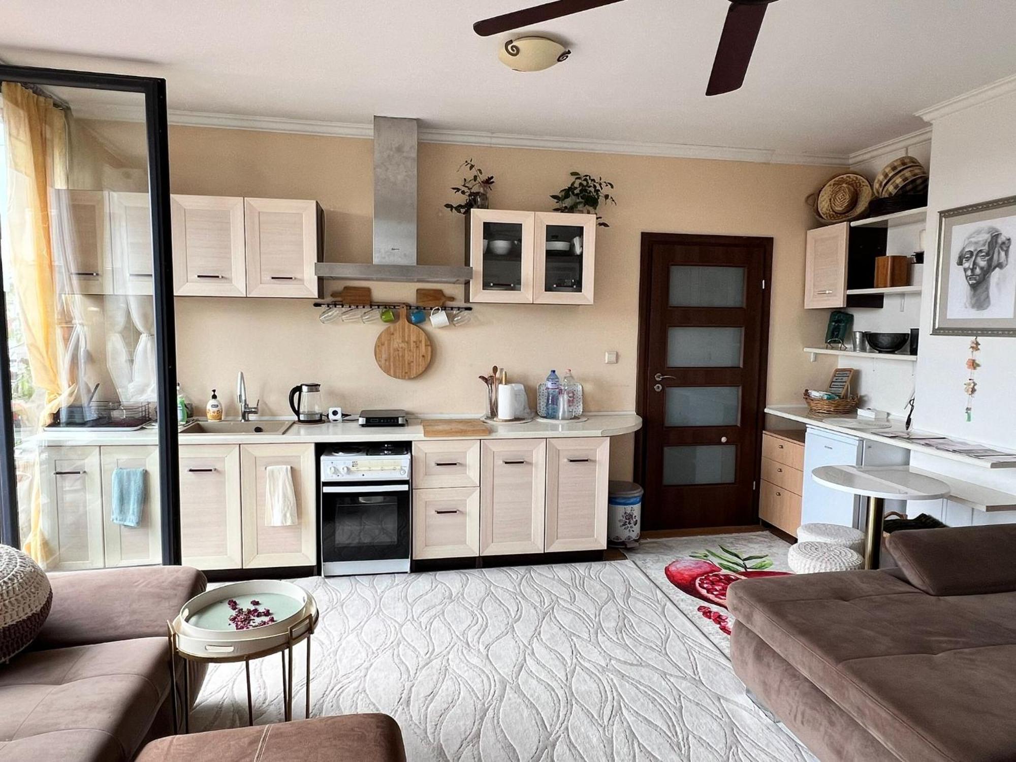 Downtown Central Apartment With Working Kitchen, City Views & Free Parking Kazanlak Luaran gambar