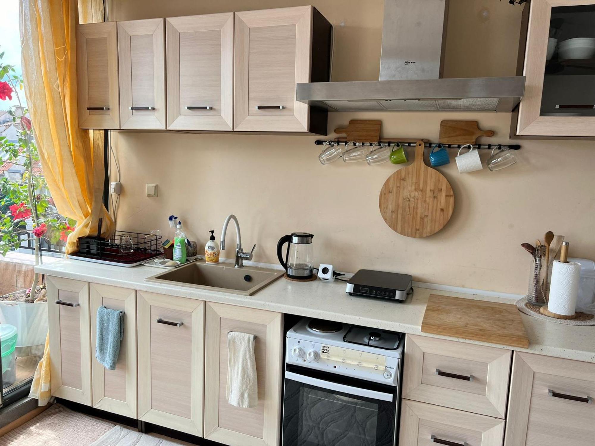 Downtown Central Apartment With Working Kitchen, City Views & Free Parking Kazanlak Luaran gambar