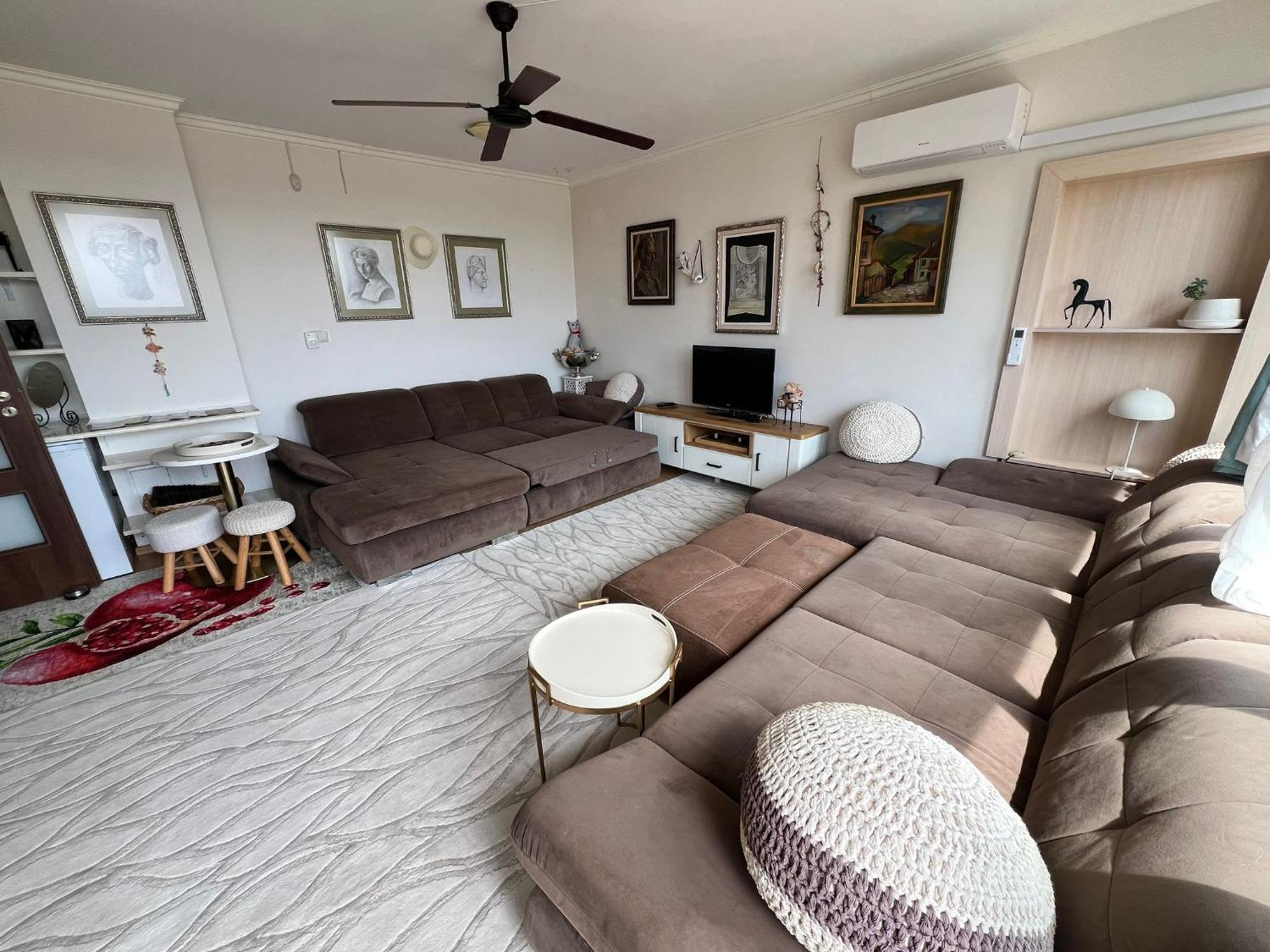 Downtown Central Apartment With Working Kitchen, City Views & Free Parking Kazanlak Luaran gambar