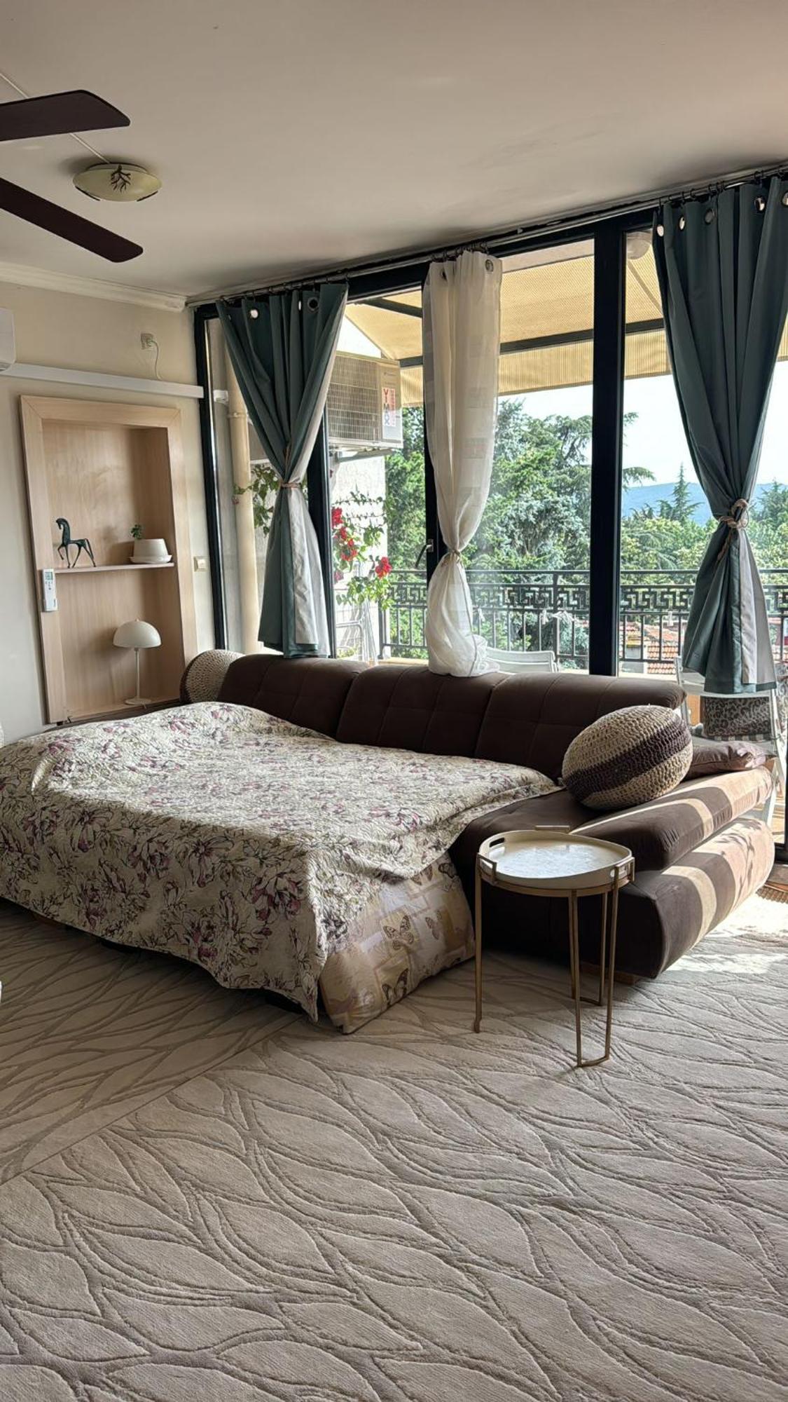 Downtown Central Apartment With Working Kitchen, City Views & Free Parking Kazanlak Luaran gambar