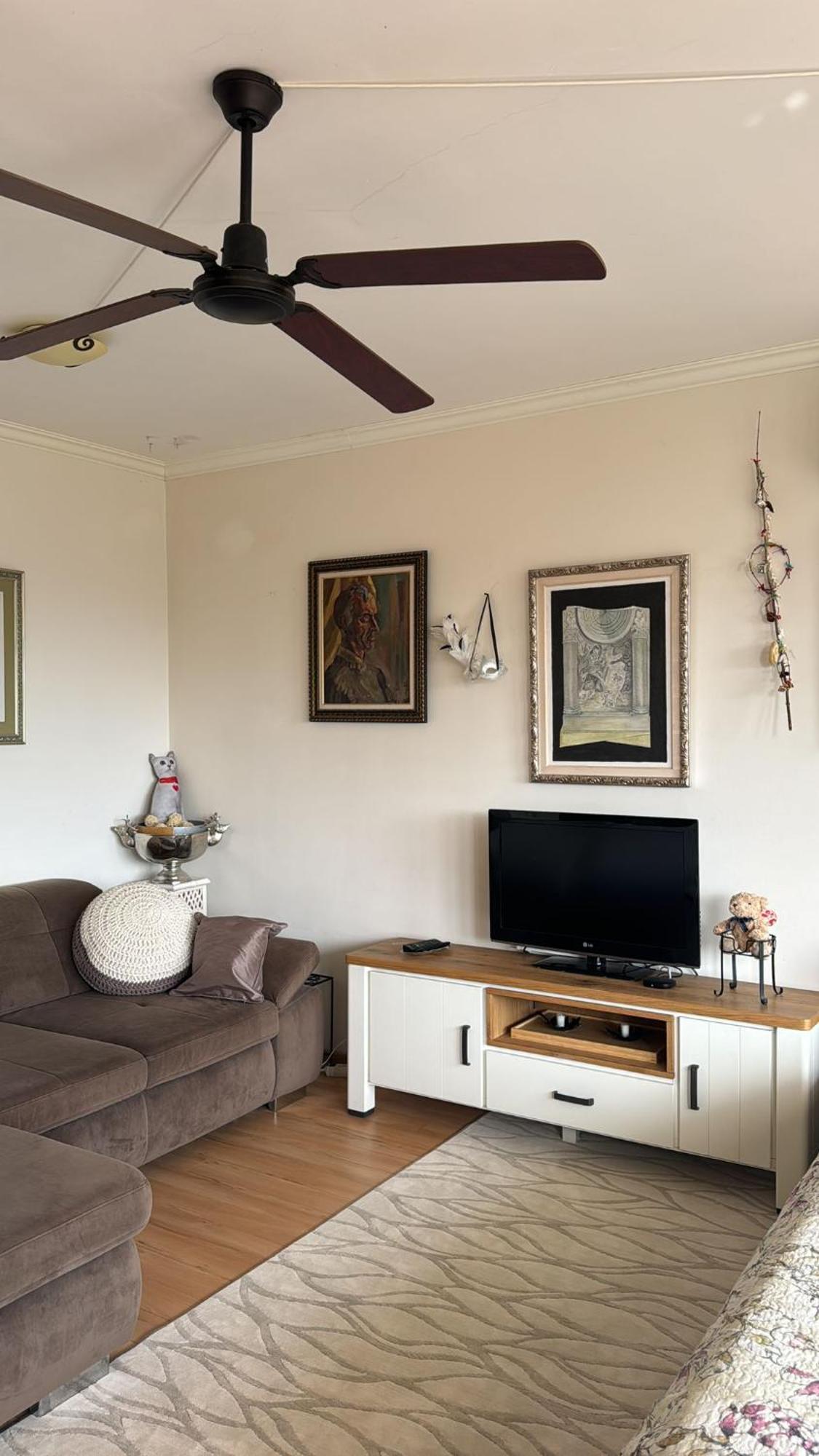 Downtown Central Apartment With Working Kitchen, City Views & Free Parking Kazanlak Luaran gambar