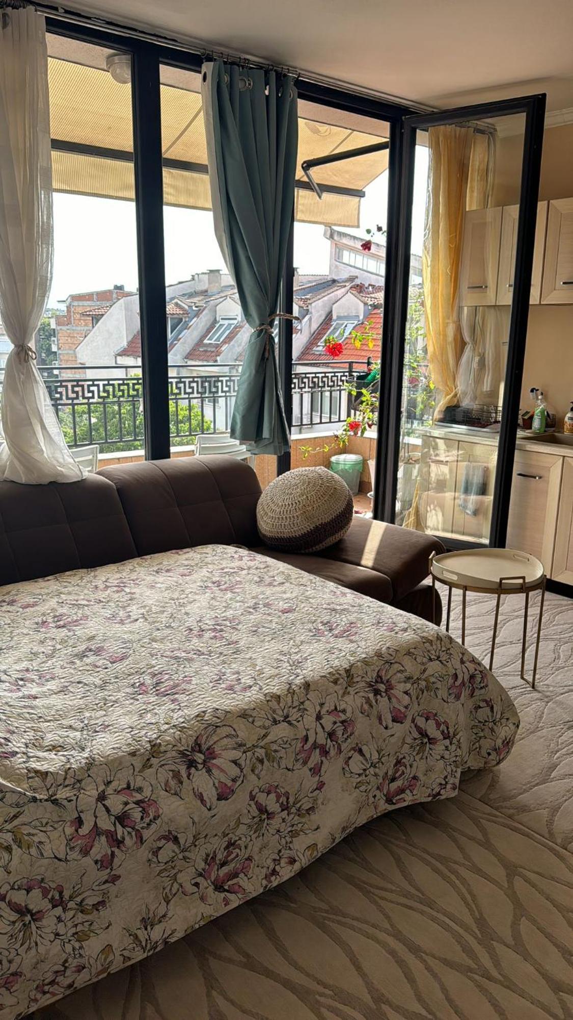 Downtown Central Apartment With Working Kitchen, City Views & Free Parking Kazanlak Luaran gambar